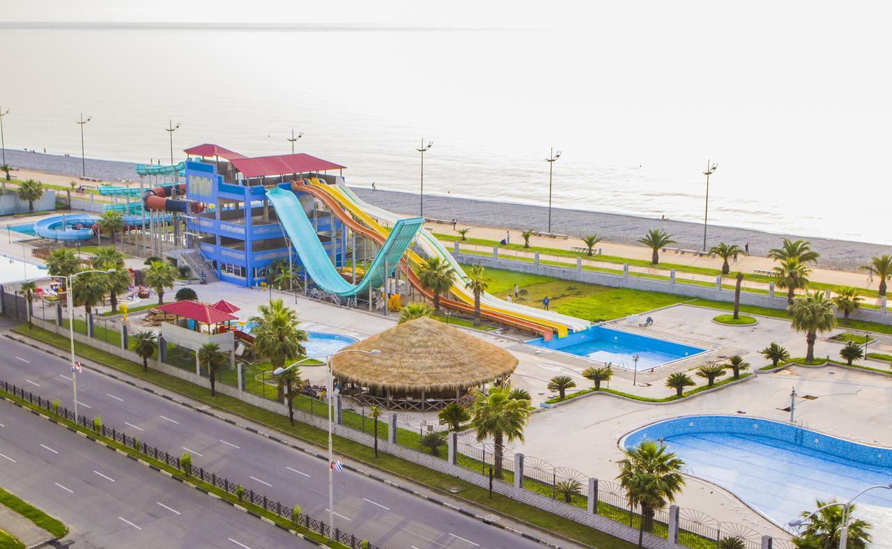 Apartament Denis In Apart-Otel Residenc Batum Dış mekan fotoğraf